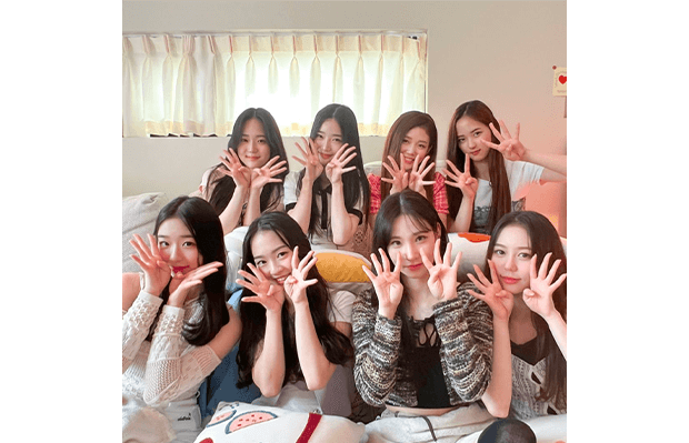 tripleS 단체 이미지